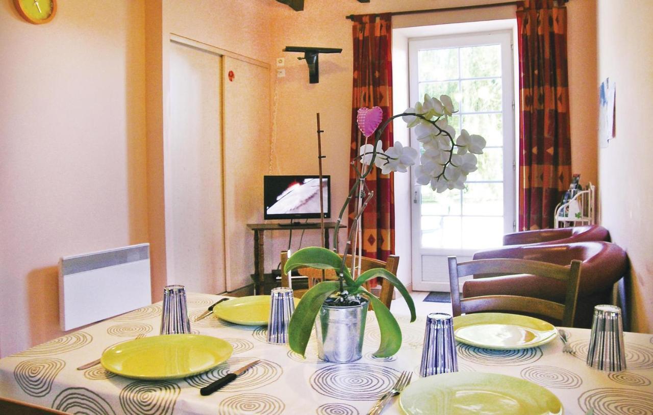 Amazing Apartment In Roz-Landrieux With Kitchen מראה חיצוני תמונה