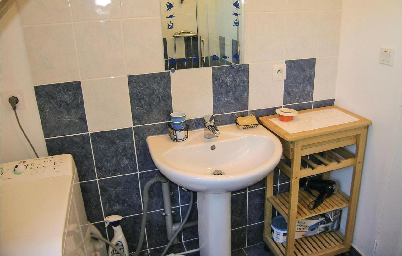 Amazing Apartment In Roz-Landrieux With Kitchen מראה חיצוני תמונה