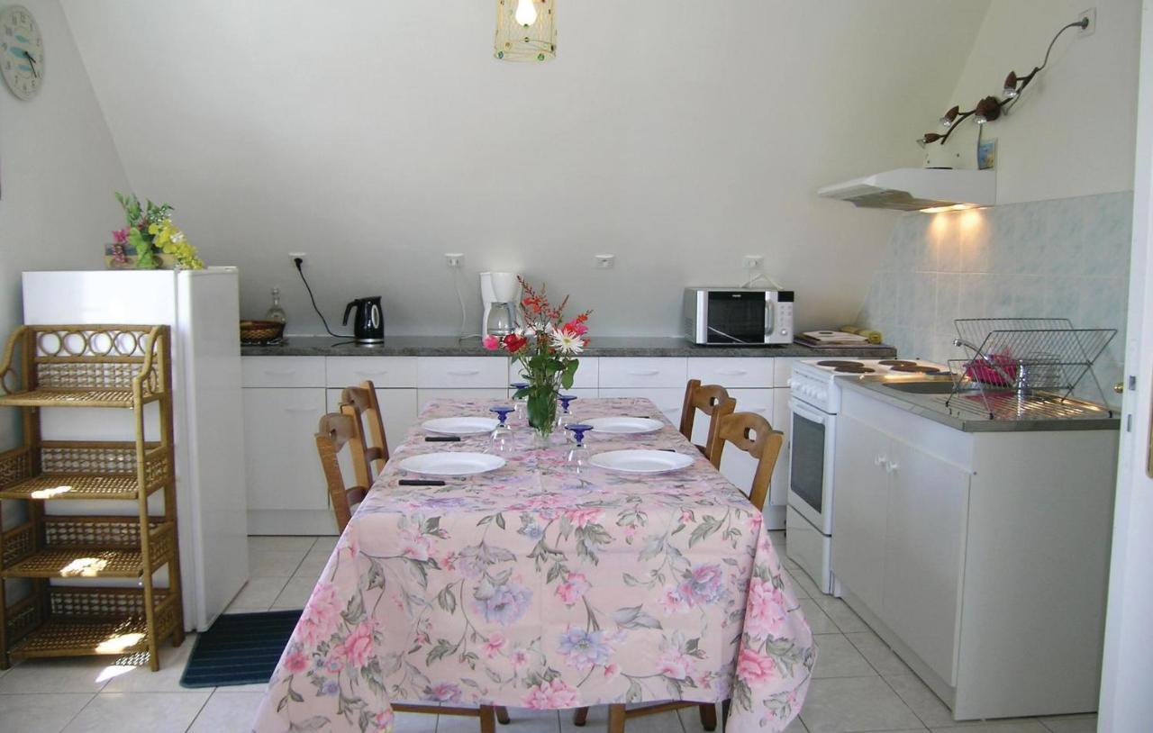 Amazing Apartment In Roz-Landrieux With Kitchen מראה חיצוני תמונה