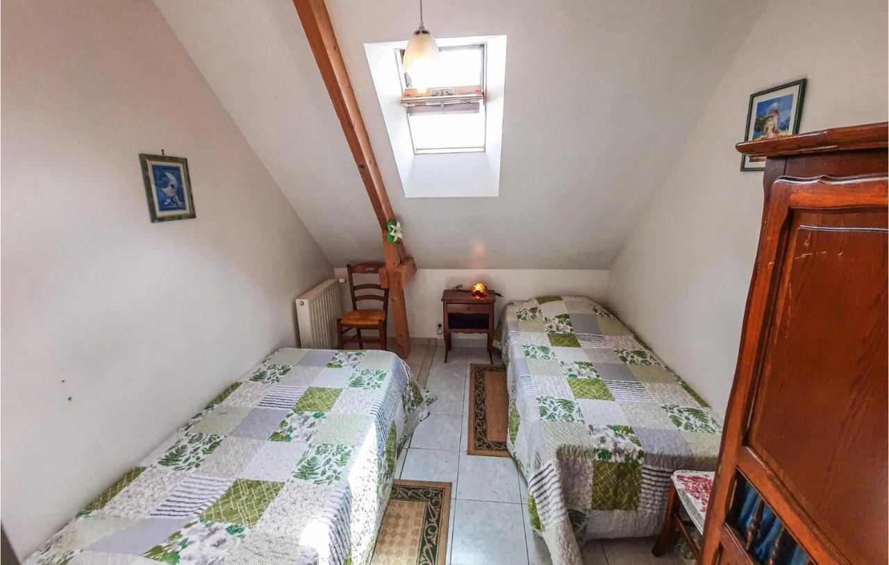Amazing Apartment In Roz-Landrieux With Kitchen מראה חיצוני תמונה